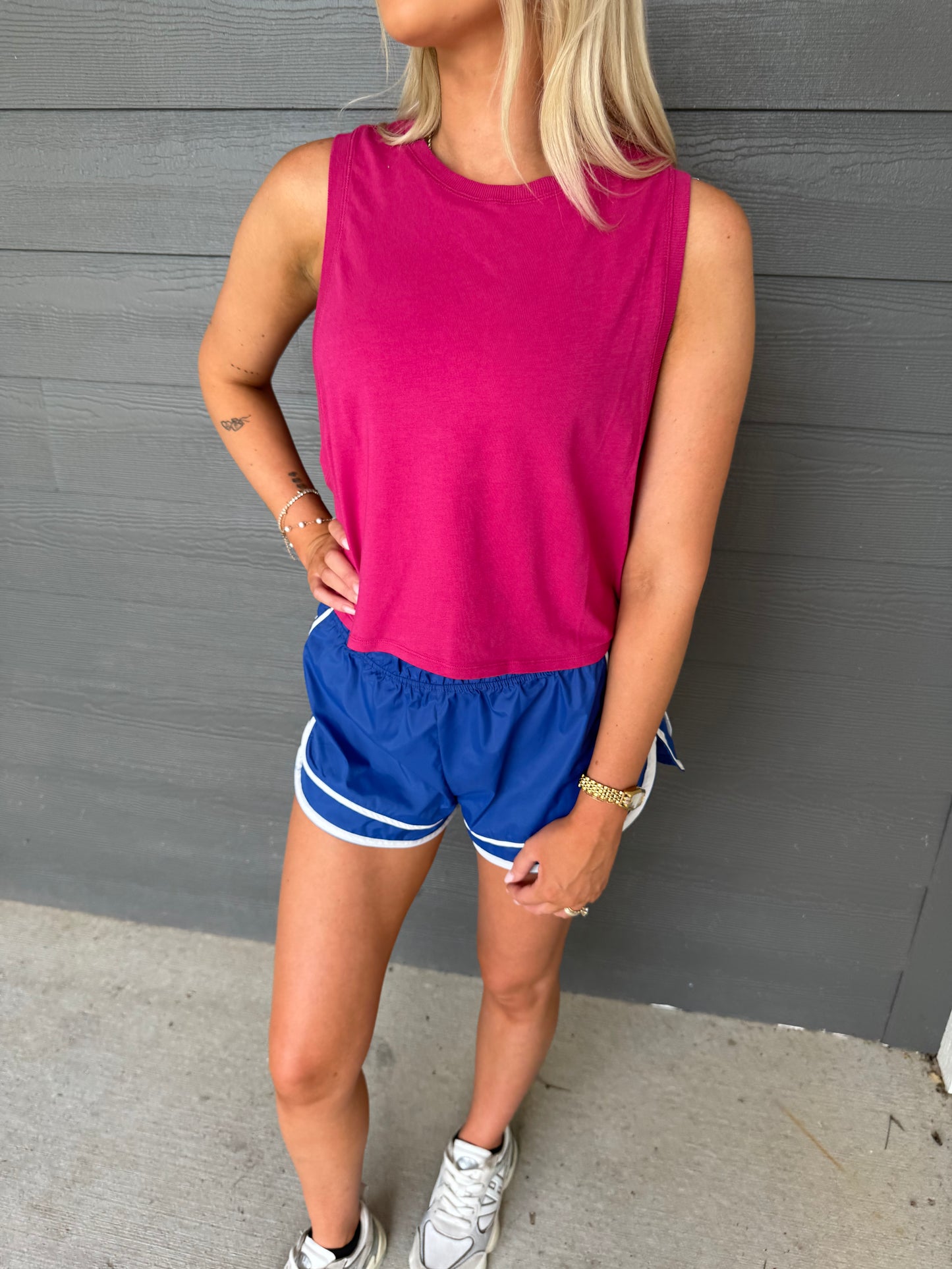 Side-Knot Tank