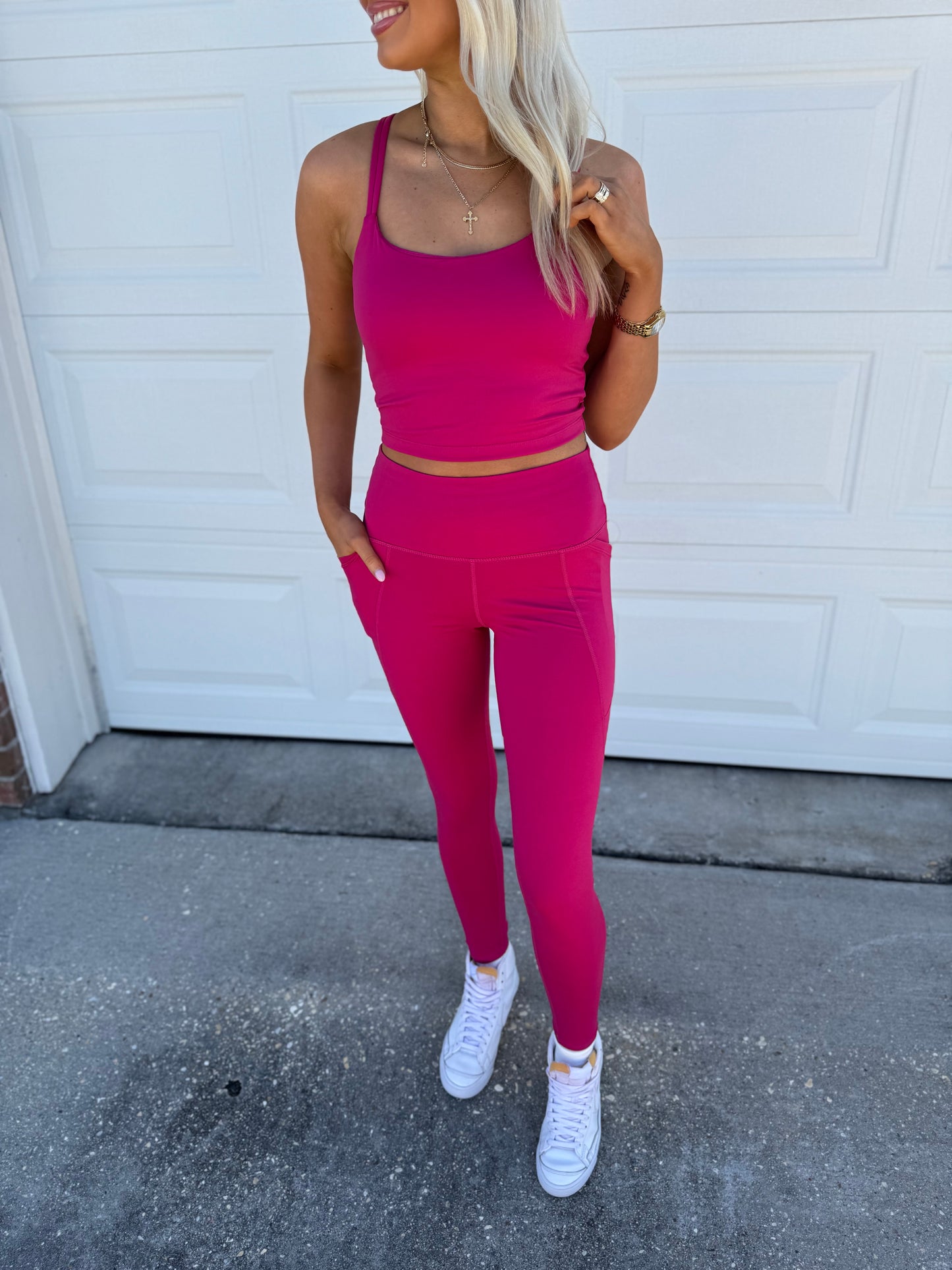 Criss-Cross sports bra ￼