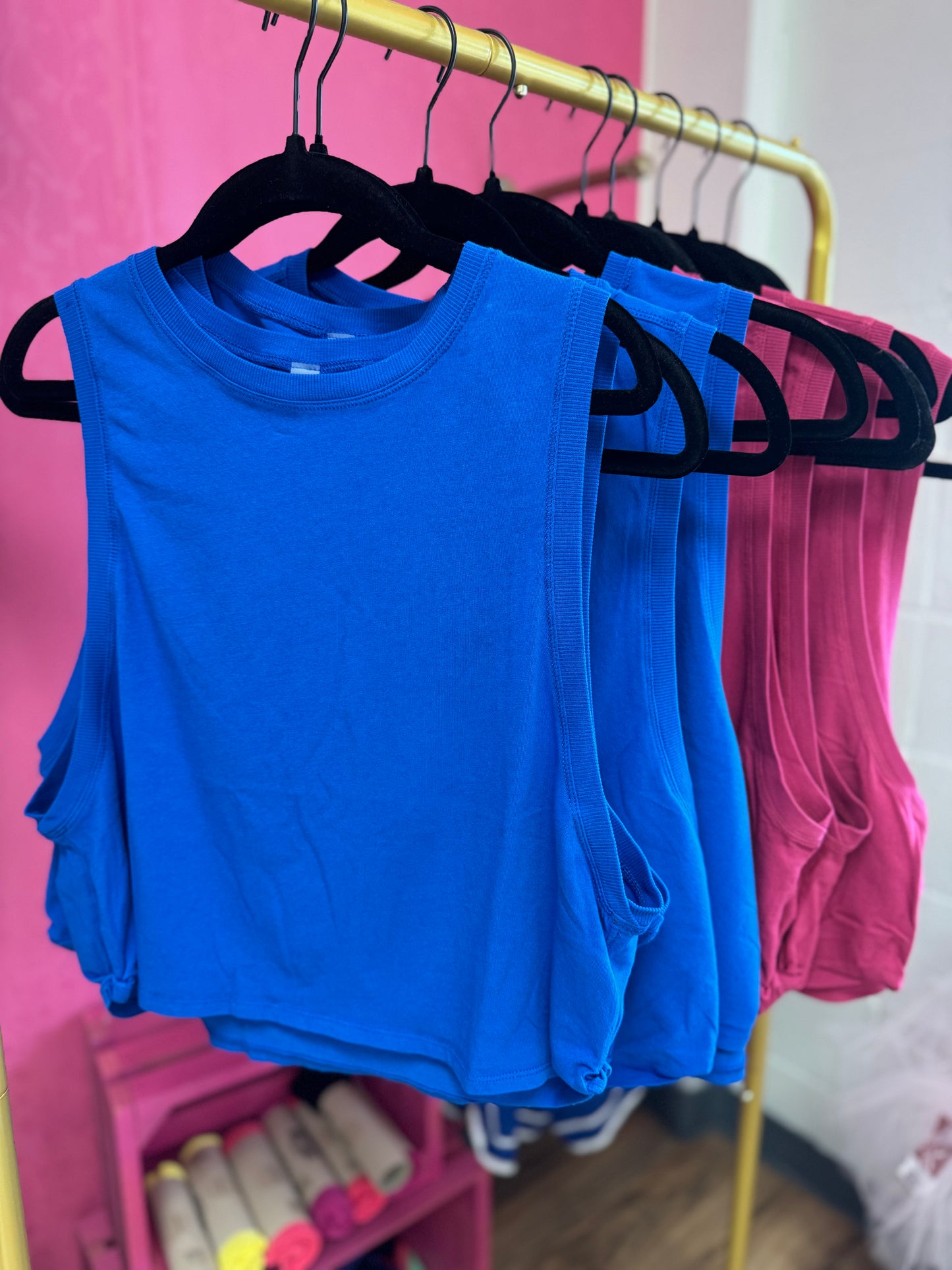 Side-Knot Tank